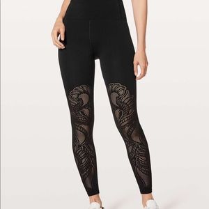 Lululemon Reveal Tight *Lattice Paisley 28"
